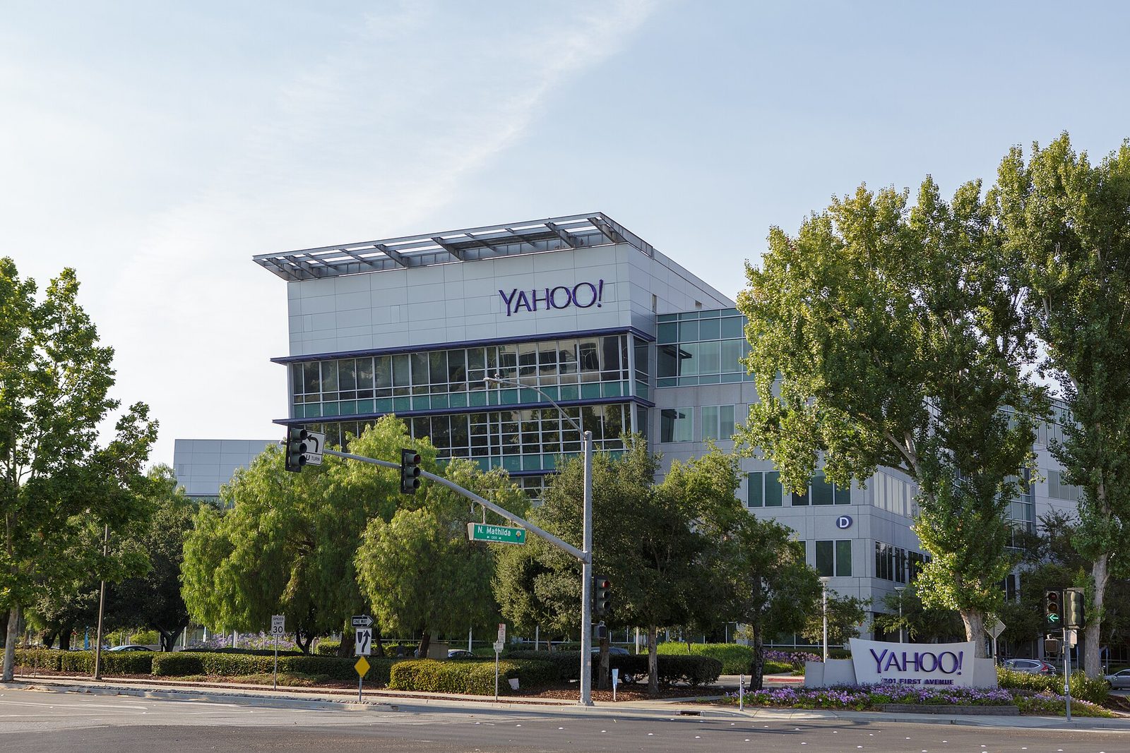 The Yahoo! headquarters building in Sunnyvale, California, with the company name on the facade